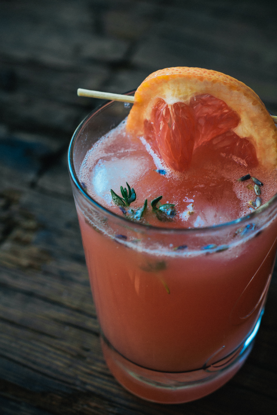 Grapefruit & Lavender Gin Fizz Cocktail | In the mood for food