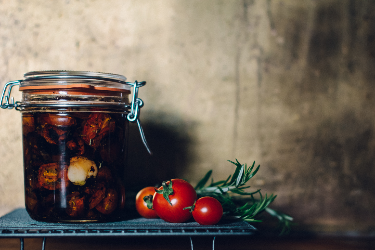 Tomates Cerises Confites L Huile D Olive Aromates In The Mood For